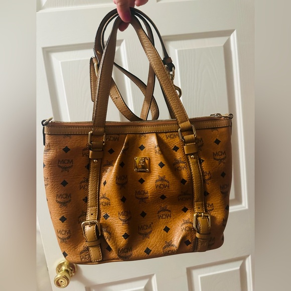 MCM crossbody - Picture 2 of 6